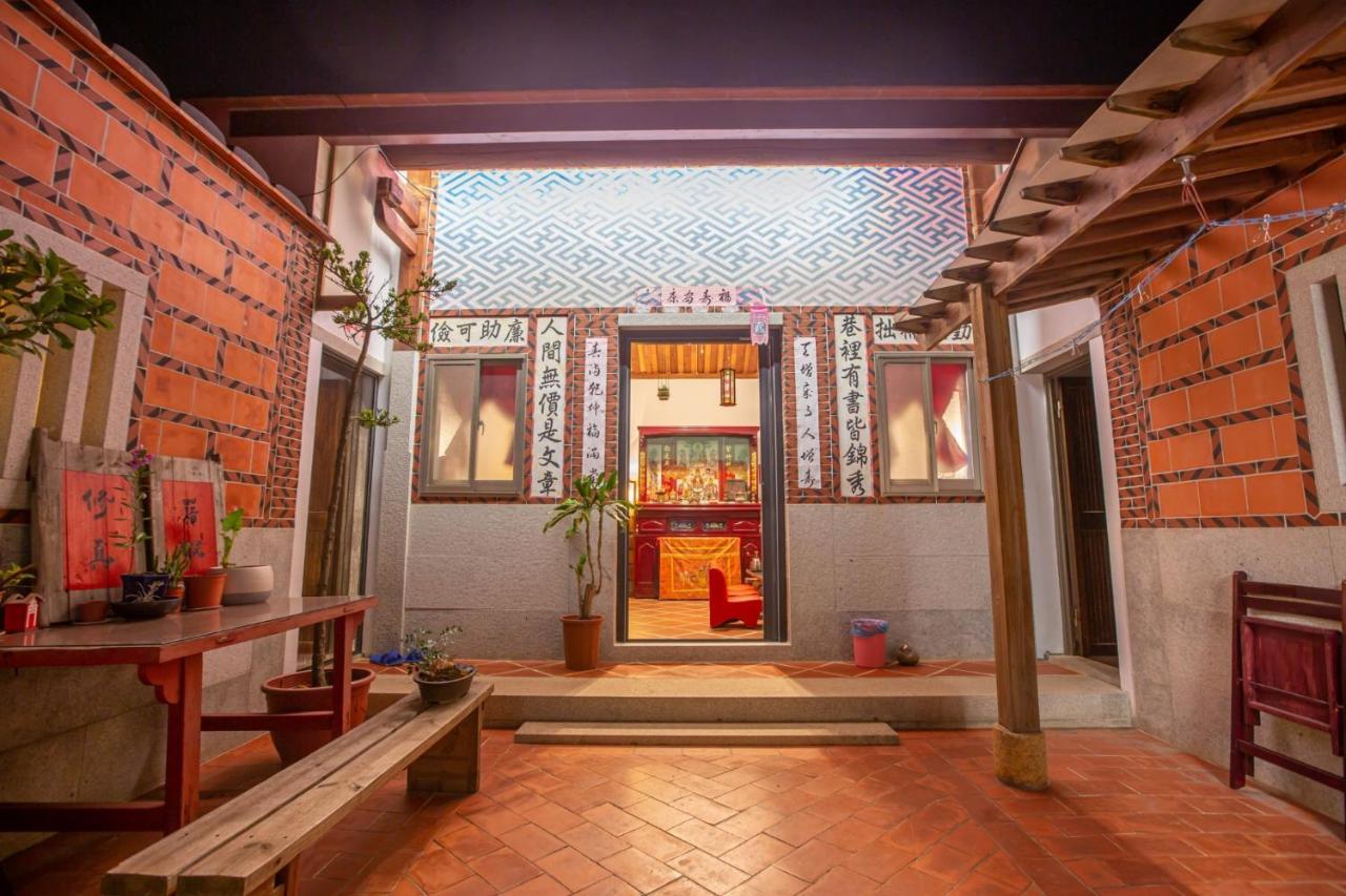 ג'ינצ'נג 模範人家-包棟-彼岸市區館 מראה חיצוני תמונה