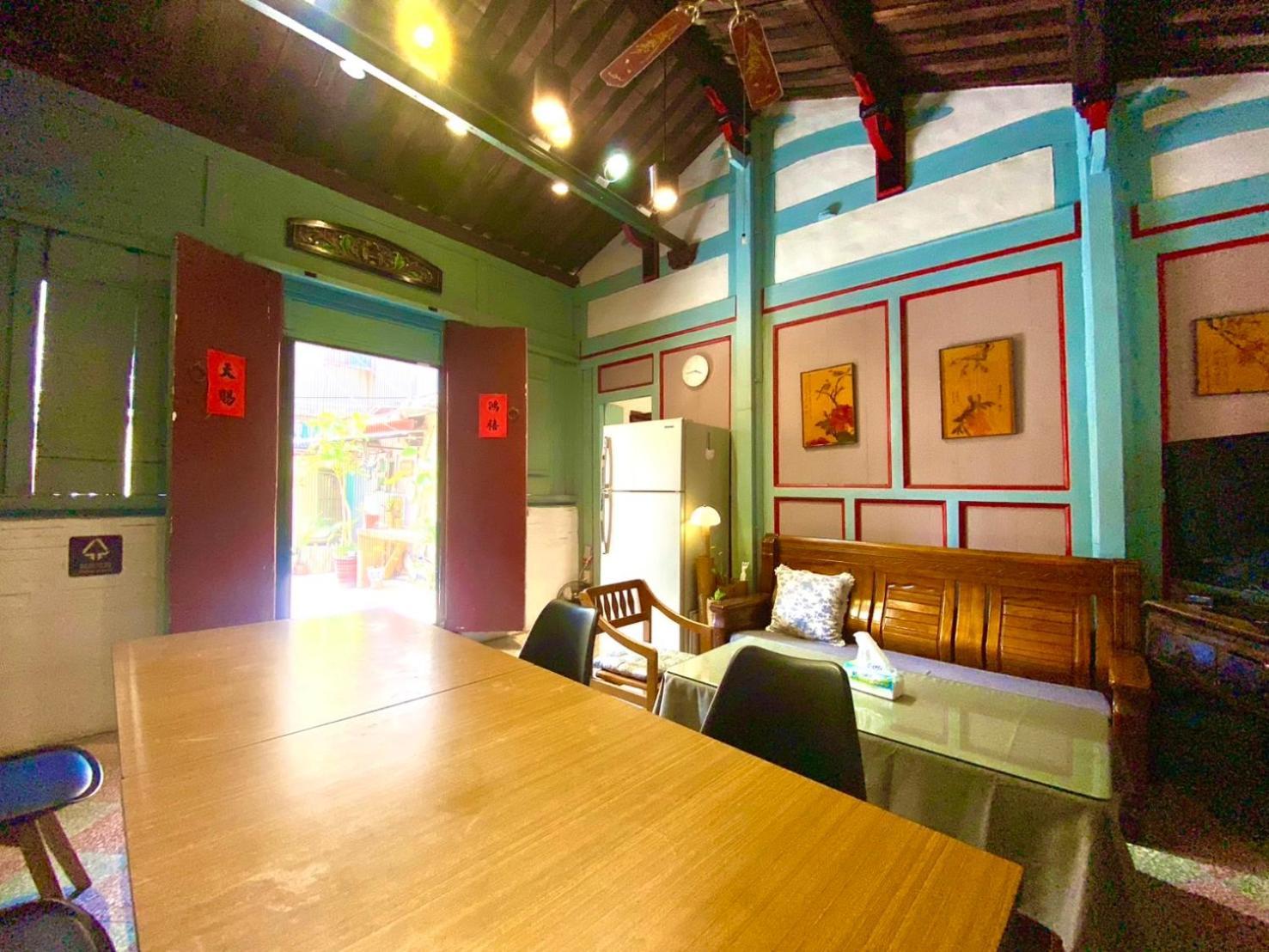 ג'ינצ'נג 模範人家-包棟-彼岸市區館 מראה חיצוני תמונה