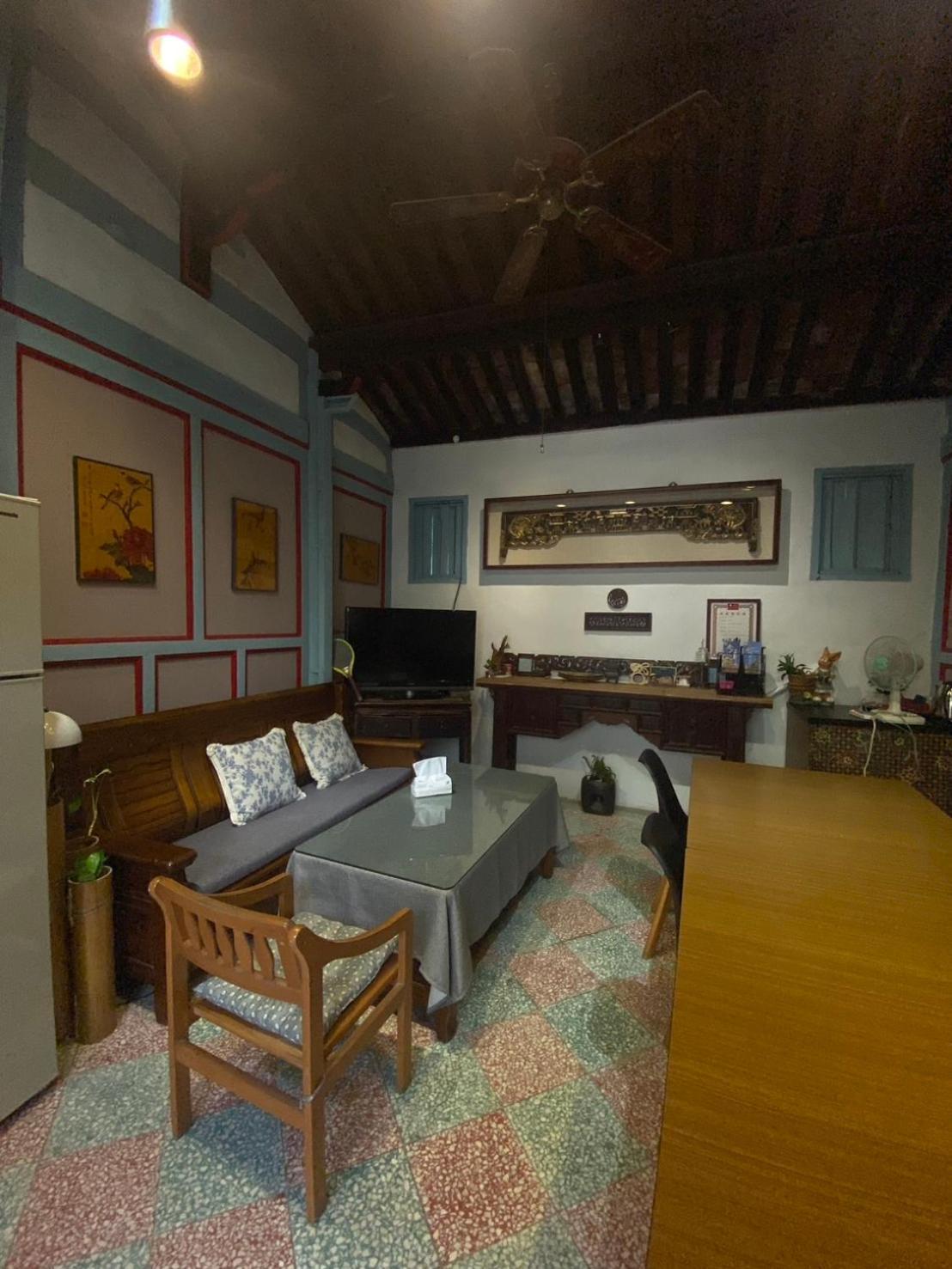 ג'ינצ'נג 模範人家-包棟-彼岸市區館 מראה חיצוני תמונה
